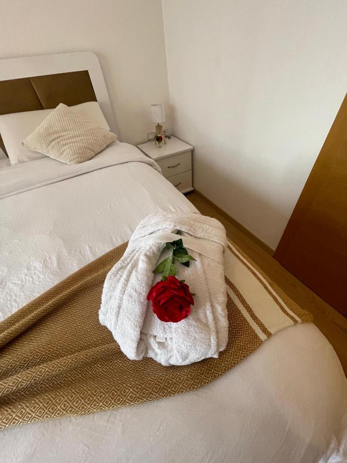 Appartement De Luxe Avec Jardin Vue Sur La Piscine Golf Securise 24H Sur 24 A 5 Minutes De L Aeroport Marrakesh Eksteriør billede